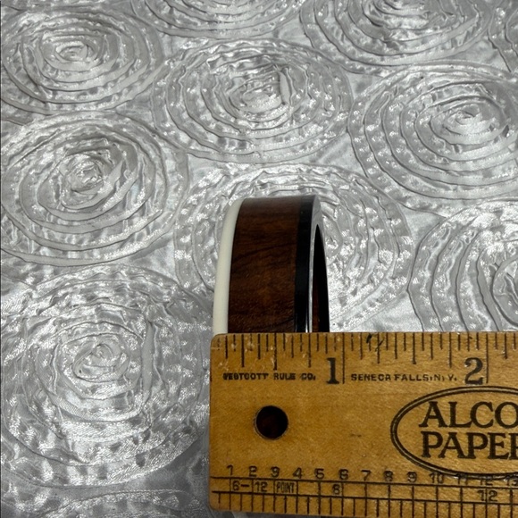 Hawaiian Koa Wood & Acrylic Inlay Bangle Bracelet - Picture 4 of 8